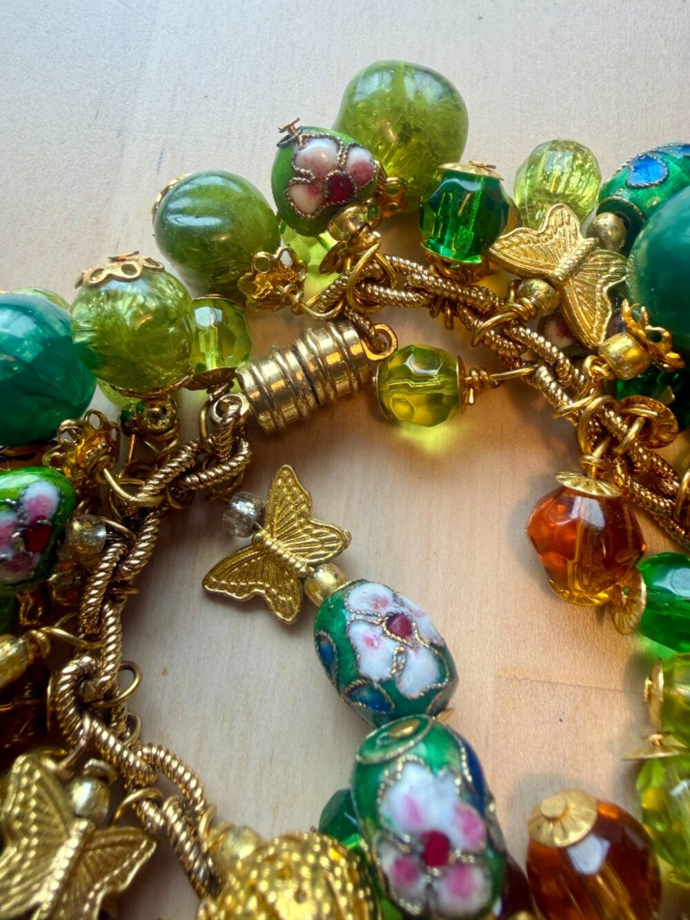 Green and Gold Toned Dangling Bracelet - Picture 8 of 9